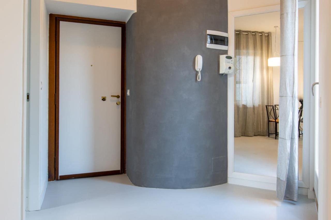 Italstay - Disciplini Apartment -10 Min Dal Duomo Milan Exterior photo