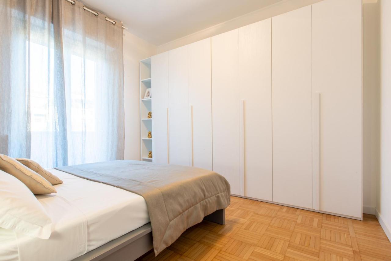 Italstay - Disciplini Apartment -10 Min Dal Duomo Milan Exterior photo