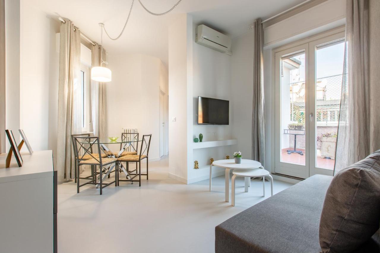 Italstay - Disciplini Apartment -10 Min Dal Duomo Milan Exterior photo